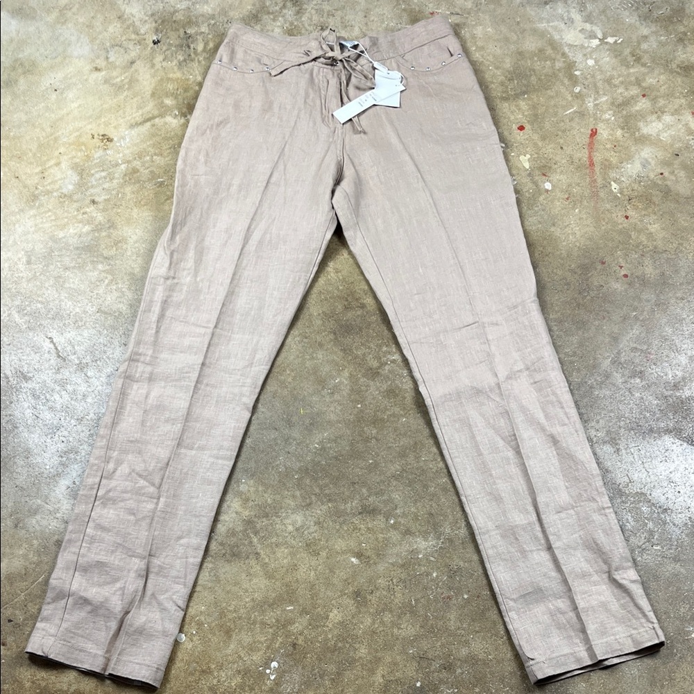 Vantarsi Linen pants with button and drawstring NWT
Size: Medium